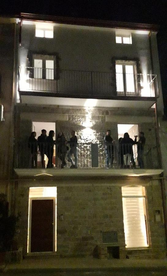 La Casa Dei Panorami Di Colobraro Apartment Bagian luar foto